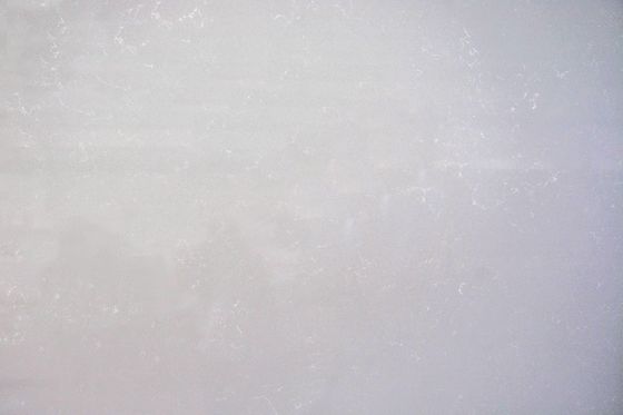 রান্নাঘরের উপরে ক্যারারা কোয়ার্টজ পাথর